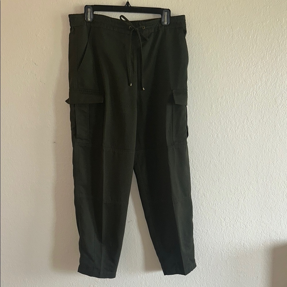 Trina Turk Olive Green Cargo Pants. Size 10-12